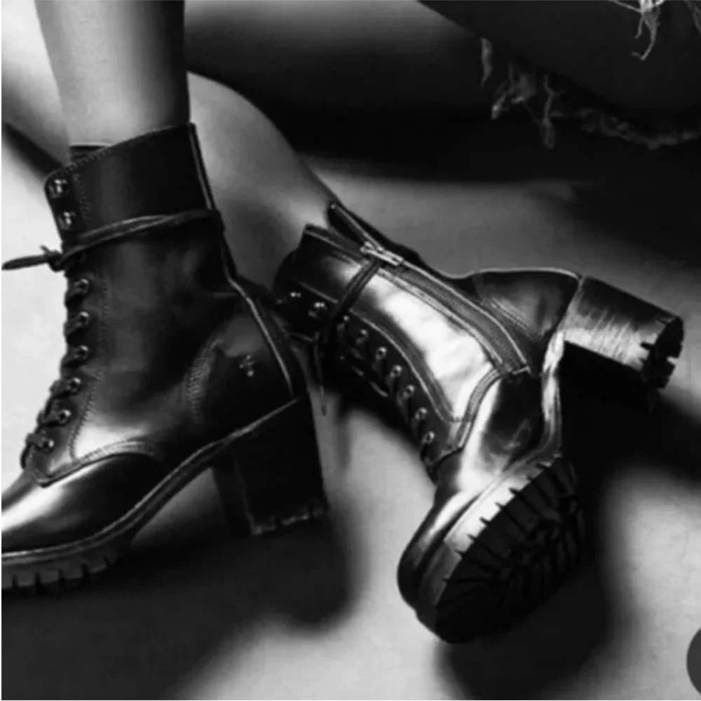 $528 Frye Sabrina Moto Brown Lace Up Leather Chunky Lug Heel Combat Ankle Bootie - Picture 4 of 16